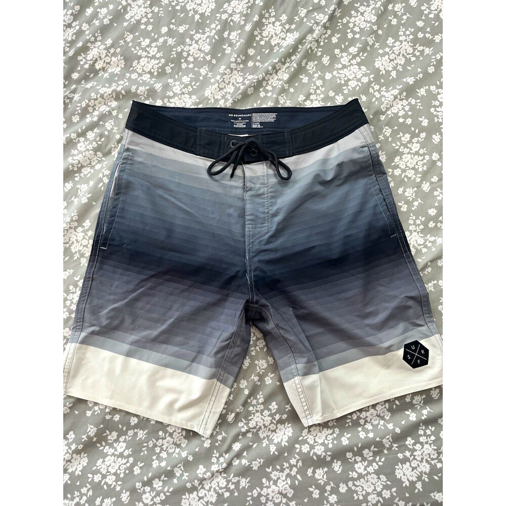 No Boundaries Men’s Swimwear Size 30 Gray Striped Gradient Board Shorts Surf